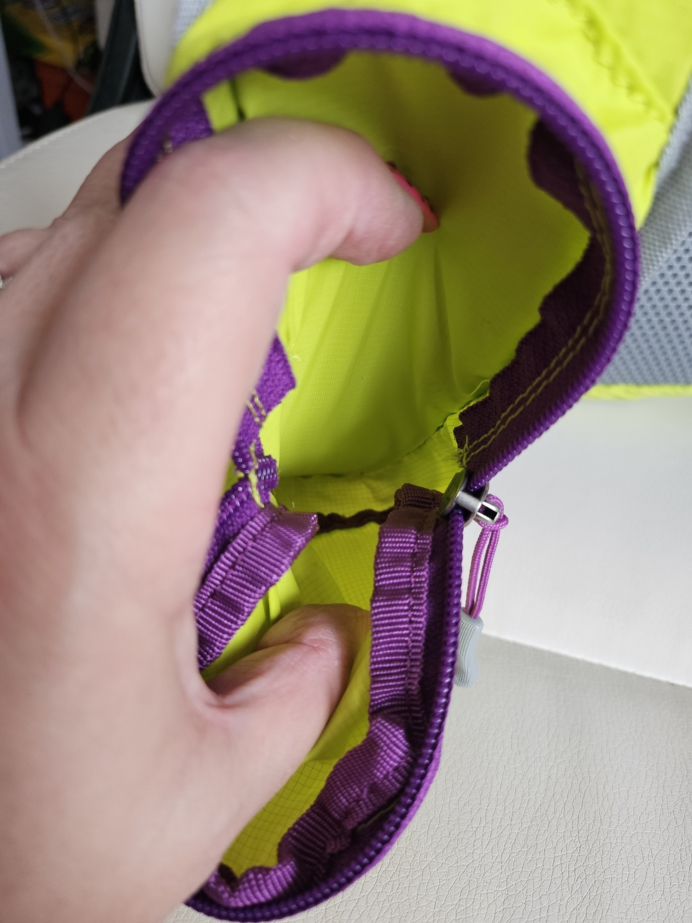 Eddie Bauer Lime Green Sling Backpack with Purple Accents - Picture 6 of 11